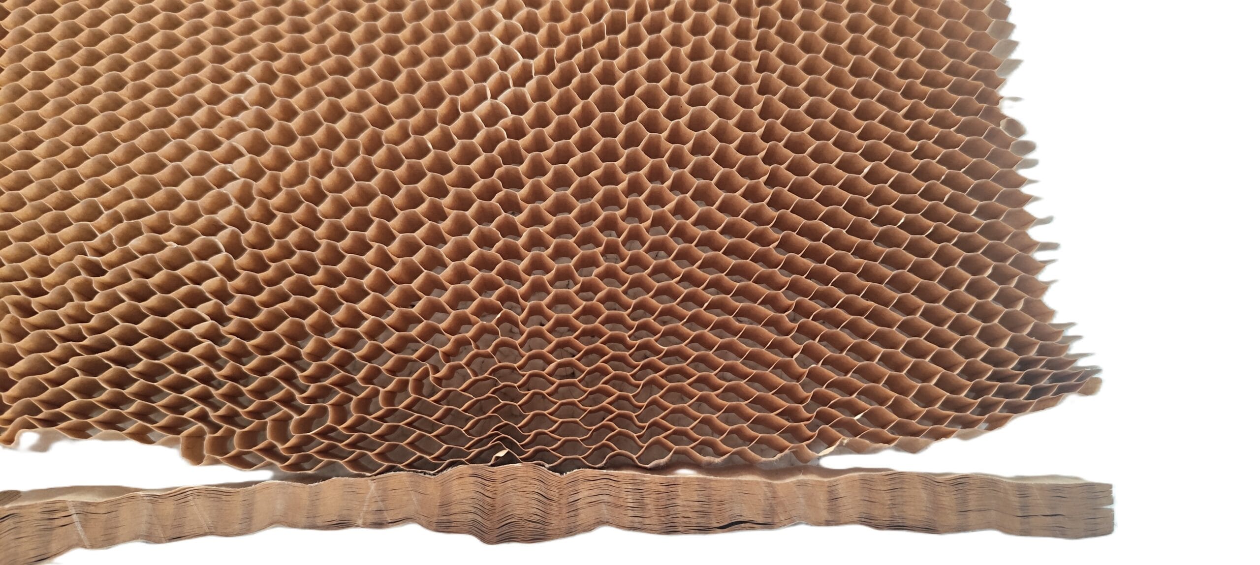 Papier 3D honeycomb – struktura plastra miodu po rozciągnięciu, bariera ochronna do pakowania