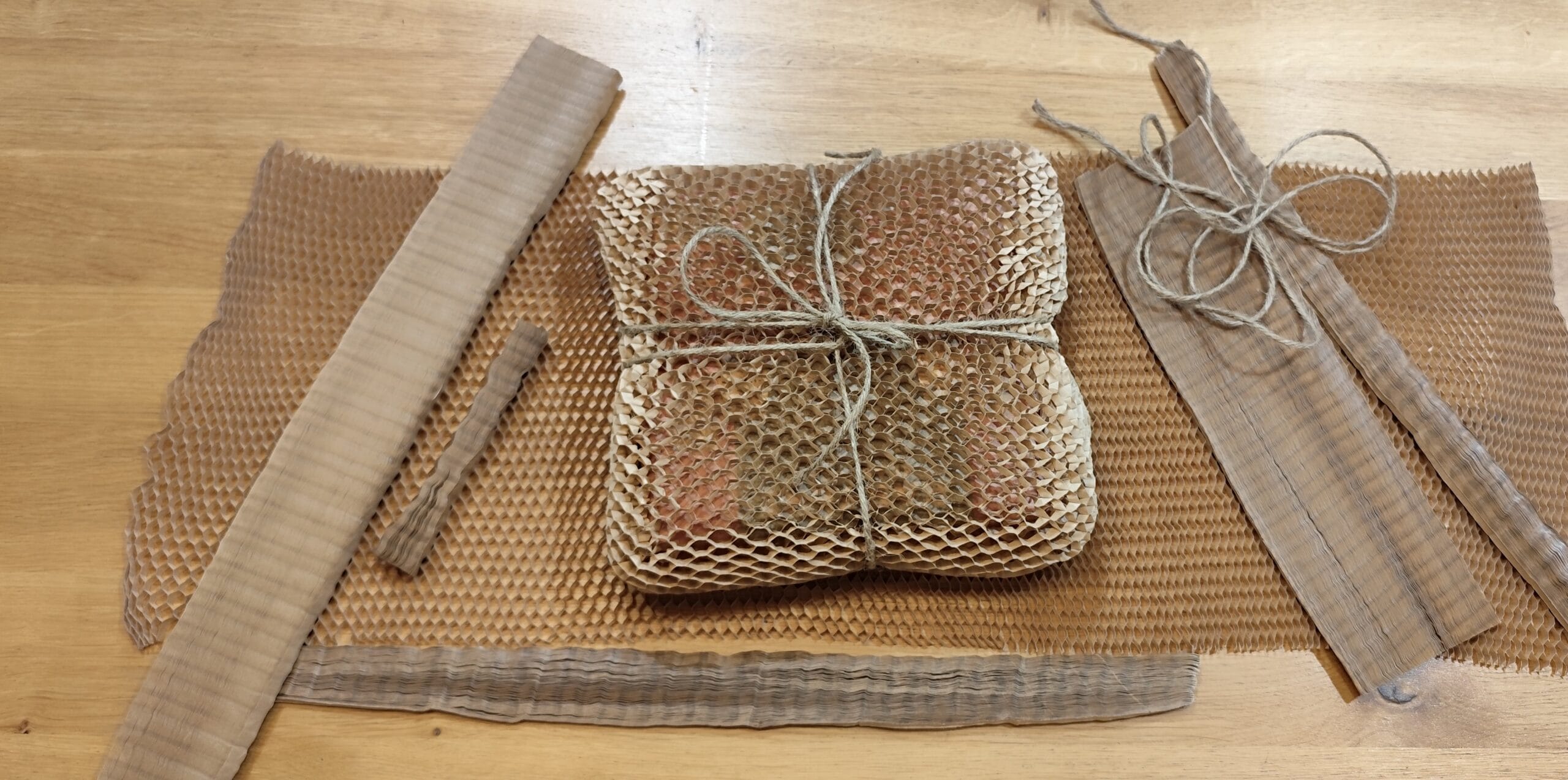 Papier ochronny 3D do pakowania paczek i produktów kruchych