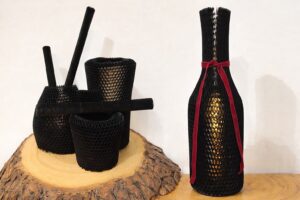Czarny papierowy rękaw honeycomb do pakowania butelek i szkła o średnicy do 13 cm