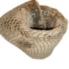 Papier honeycomb 3D 2 cm po rozciągnięciu do 70 cm – struktura plastra miodu na owiniętym kubku