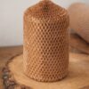Świeca owinięta rękawem honeycomb z papieru – ekologiczne opakowanie